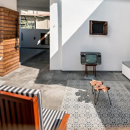 Diamante Guest House-ground *