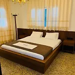 Дом отдыха Diamante Guest House-ground Фамагуста