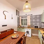 Diamante Guest House-ground * Фамагуста