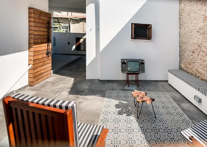 Diamante Guest House-ground *